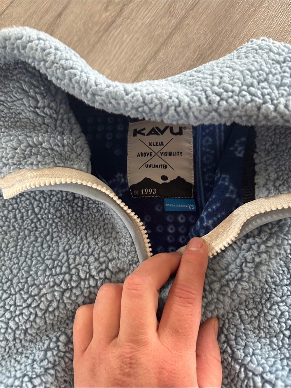 KAVU WOMEN'S SNOWPACK FLEECE PULLOVER - Picture 4 of 6